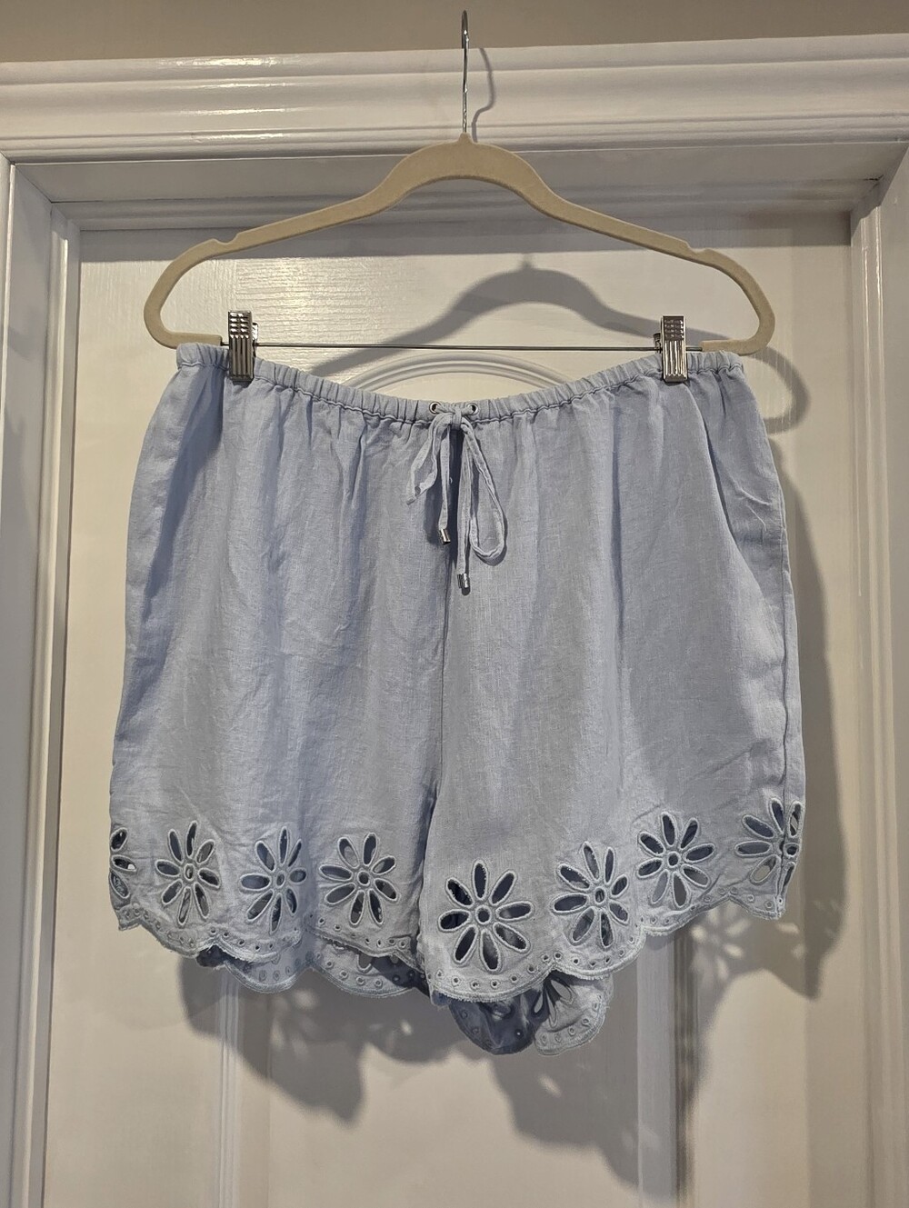 MICHAEL Michael Kors | Women's | Pale Blue Eyelet-Hem High-Waist Shorts | Large